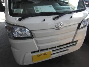 はたらく車　ダイハツ　アトレー　ガラスリペア