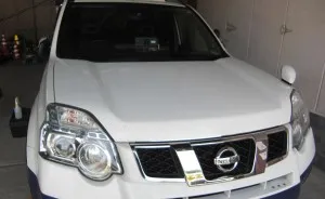 高速道で飛び石　エクストレイル　ガラスリペア