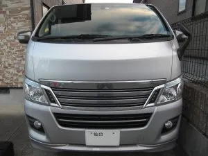 ガラス交換レベルの大きさ！！　日産NV350