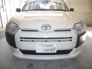 トヨタ　プロボックス　ガラスリペア