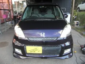 凹みでないです。出っぱってます？　ホンダ　ライフ