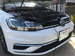 小さいヘコミですが大変でした(^^;)　VW　ゴルフ