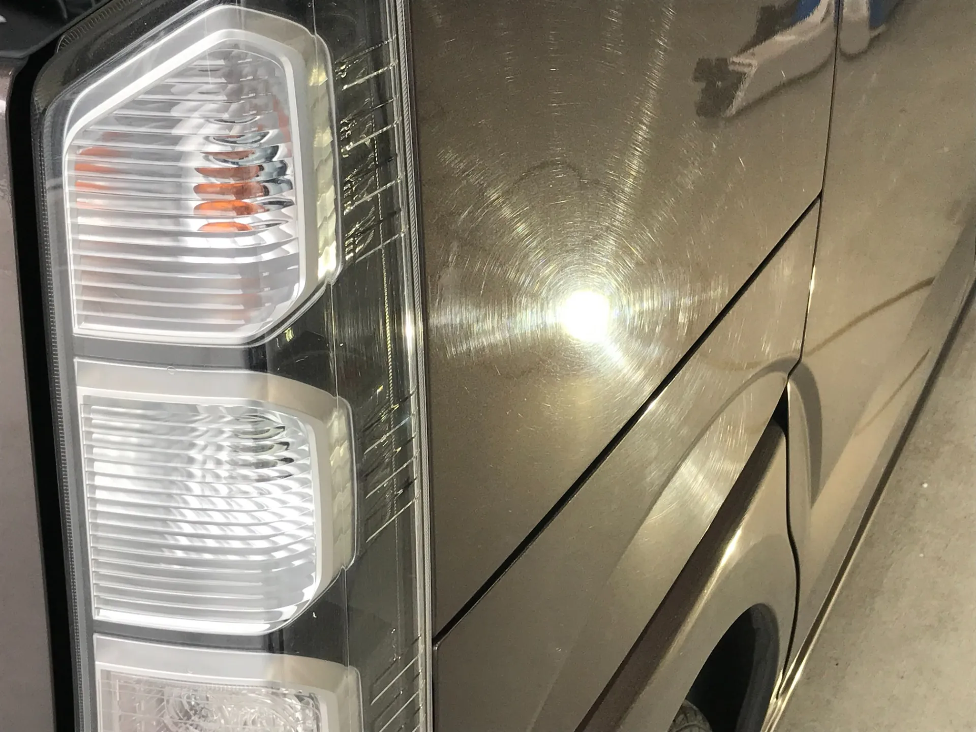 泉区でホンダ　N-BOX　磨き・コーティング